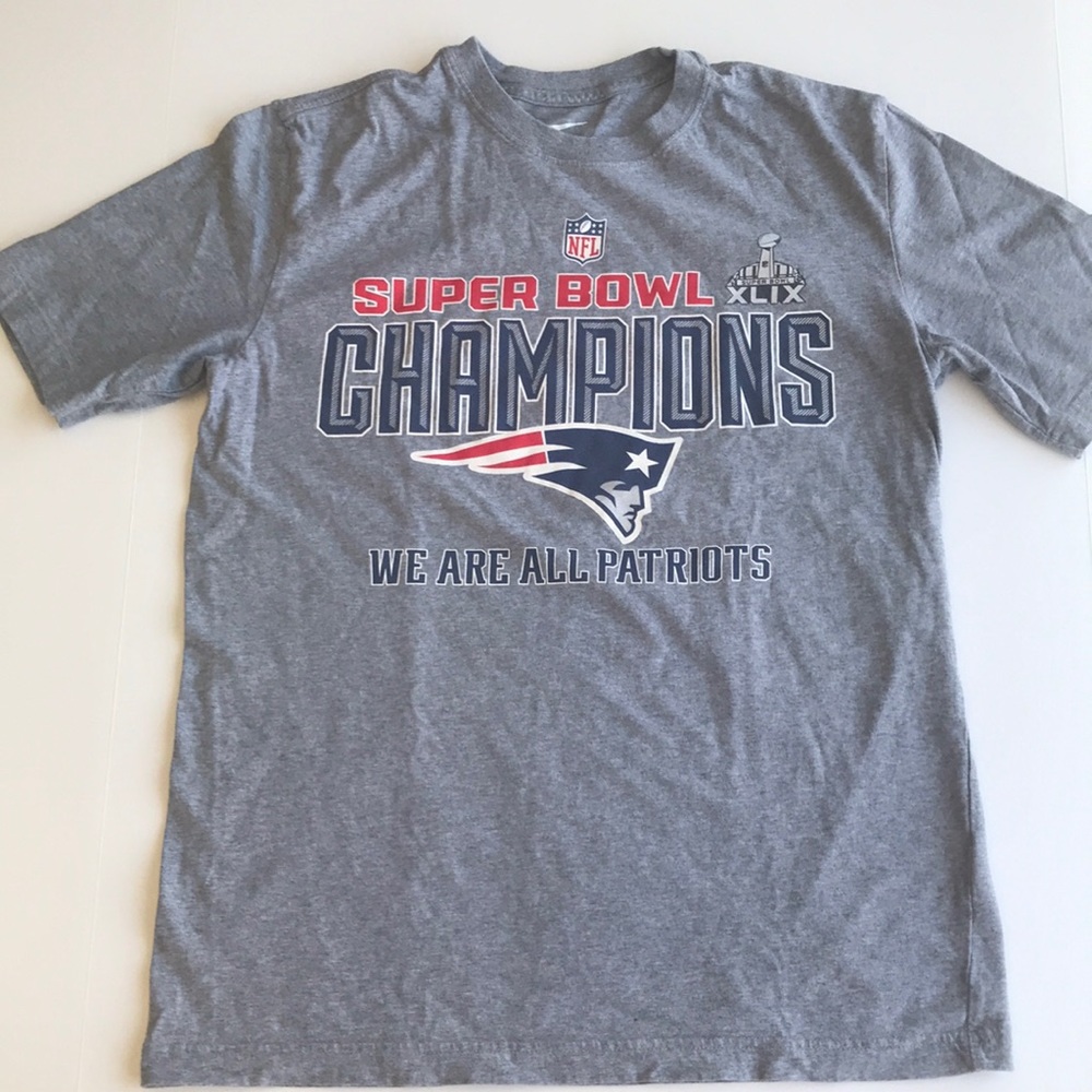 Boys size M Nike Shirt